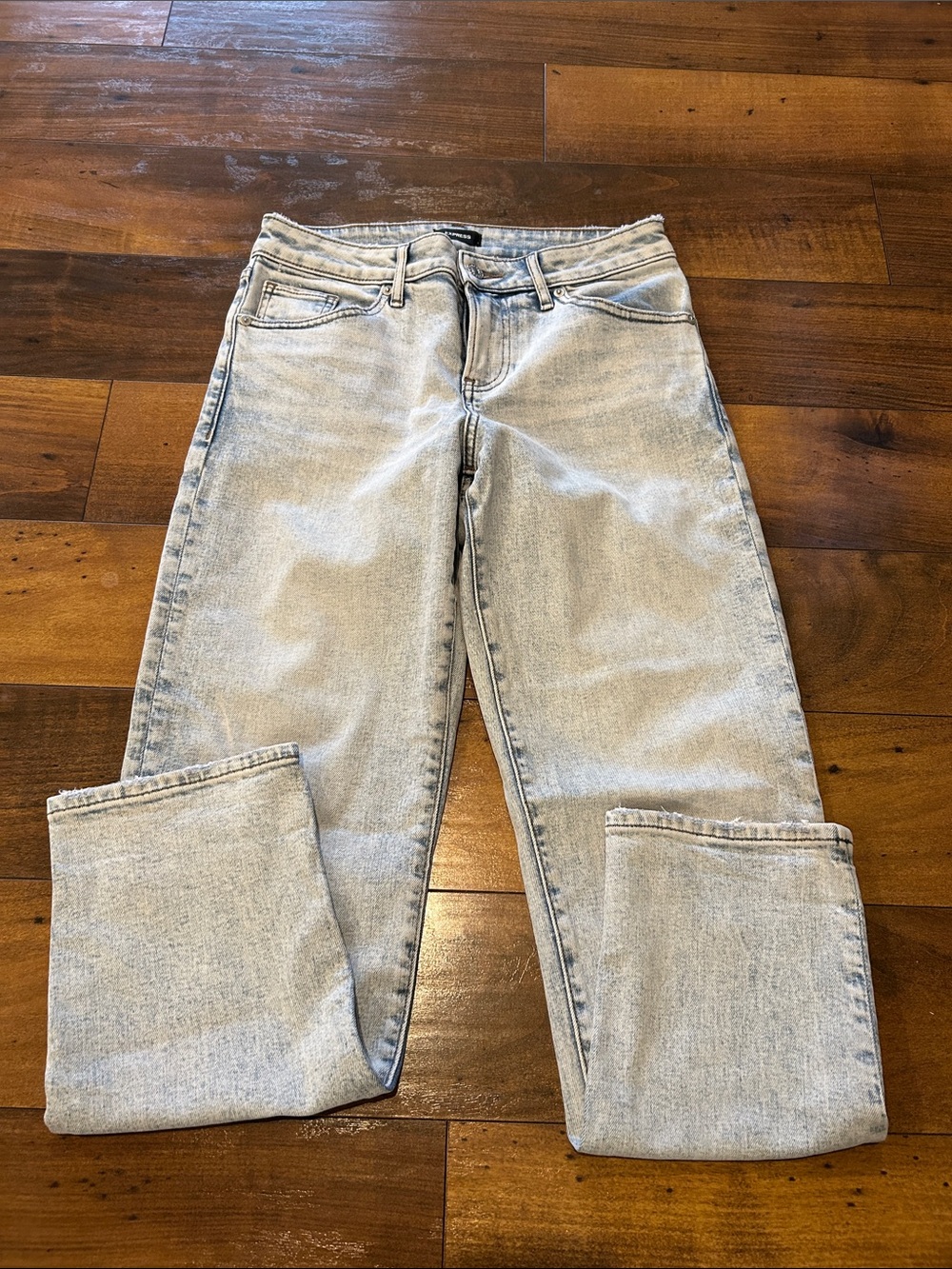 Women’s Boyfriend Express Light Blue Straight Leg Jeans